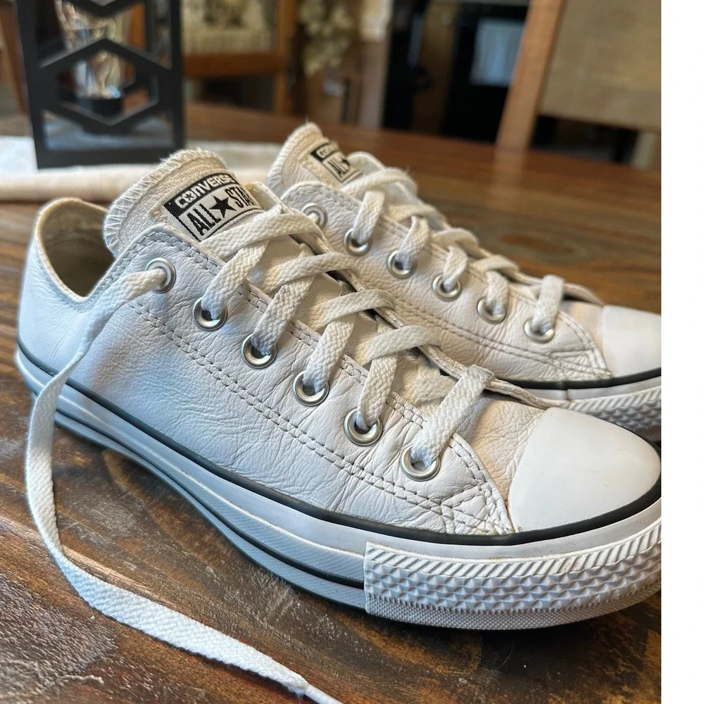 Converse Chuck Taylor All Star White Leather Low Top Sneakers 109058 Womens 7.5